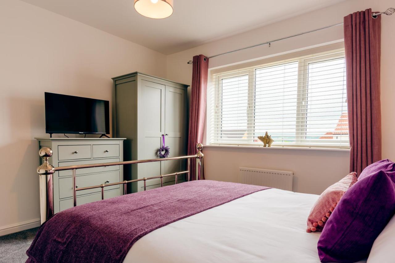 Willa Oakley - Large, Elegant, Dog Friendly & Parking Whitby Zewnętrze zdjęcie